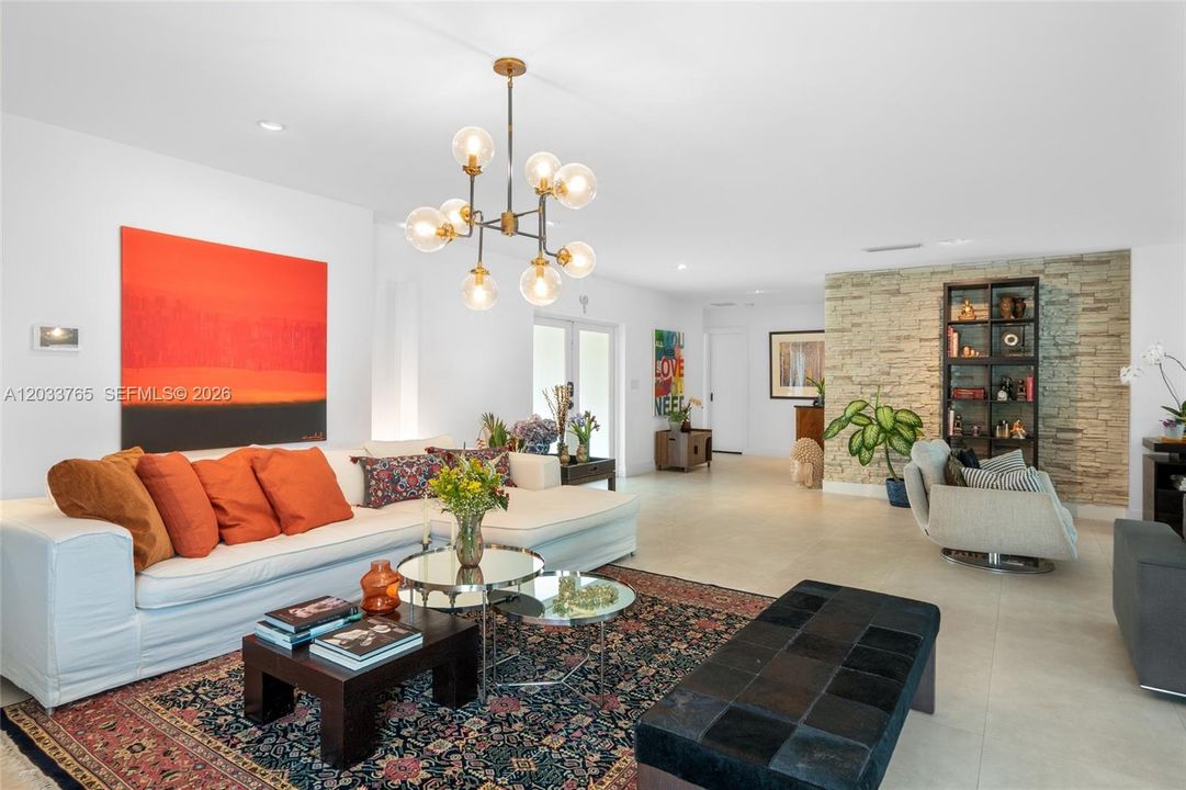 En Renta: $7,950 (4 camas, 3 baños, 2698 Pies cuadrados)