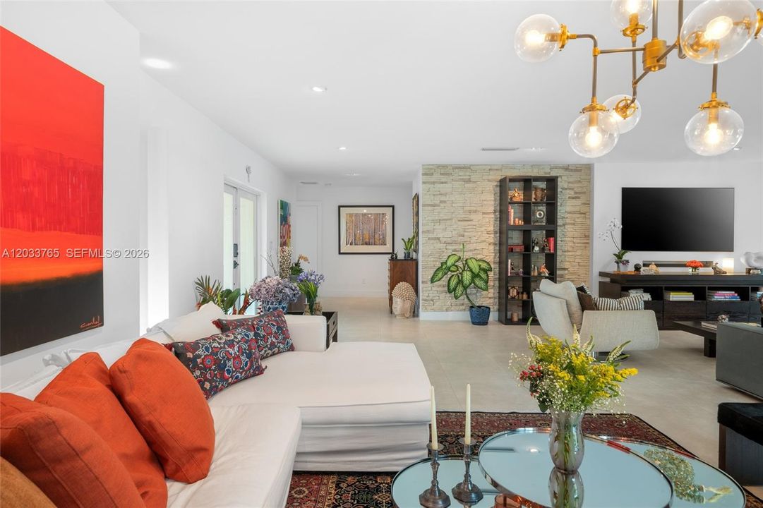 En Renta: $7,950 (4 camas, 3 baños, 2698 Pies cuadrados)