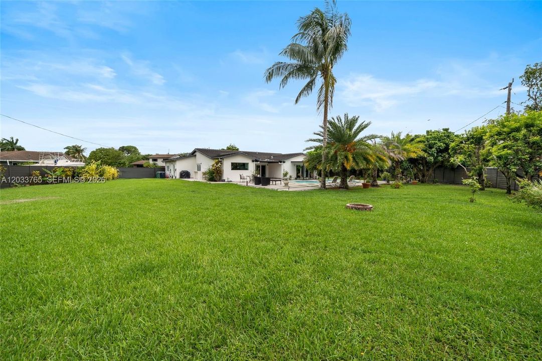 En Renta: $7,950 (4 camas, 3 baños, 2698 Pies cuadrados)