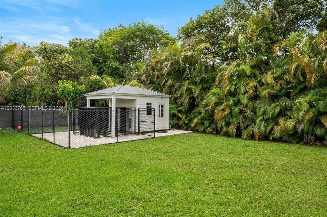 En Renta: $7,950 (4 camas, 3 baños, 2698 Pies cuadrados)