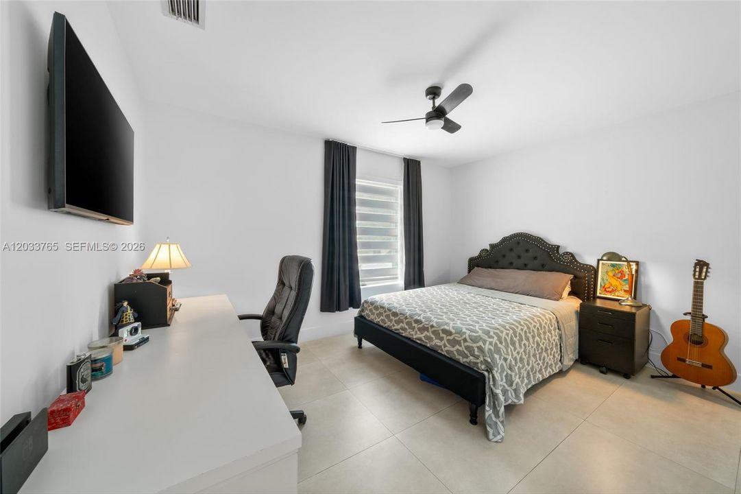 En Renta: $7,950 (4 camas, 3 baños, 2698 Pies cuadrados)