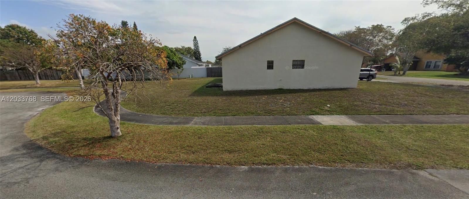 En Venta: $549,900 (3 camas, 2 baños, 1411 Pies cuadrados)
