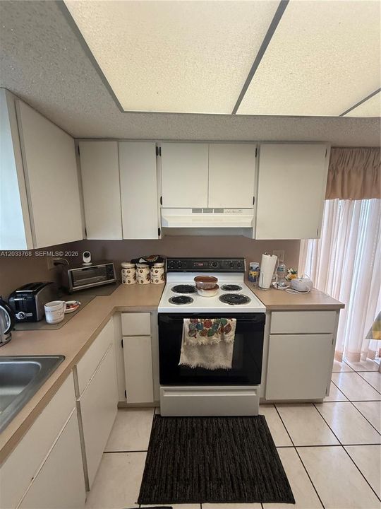 En Venta: $549,900 (3 camas, 2 baños, 1411 Pies cuadrados)