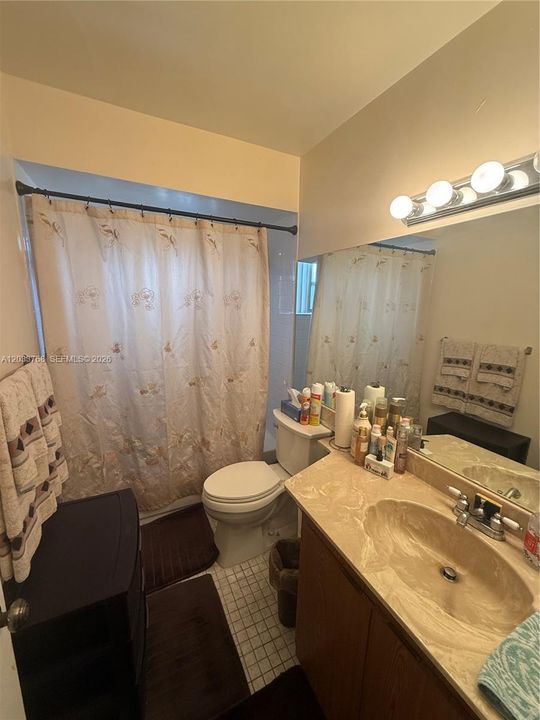En Venta: $549,900 (3 camas, 2 baños, 1411 Pies cuadrados)