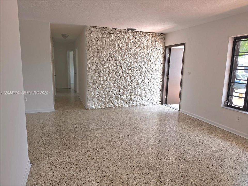 For Sale: $675,000 (3 beds, 1 baths, 1857 Square Feet)