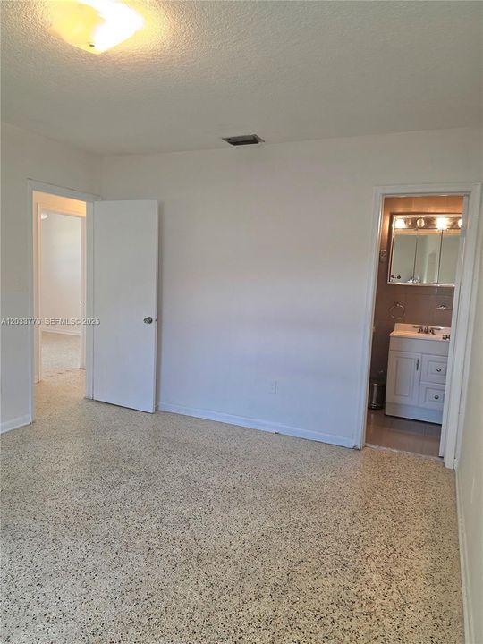 For Sale: $675,000 (3 beds, 1 baths, 1857 Square Feet)