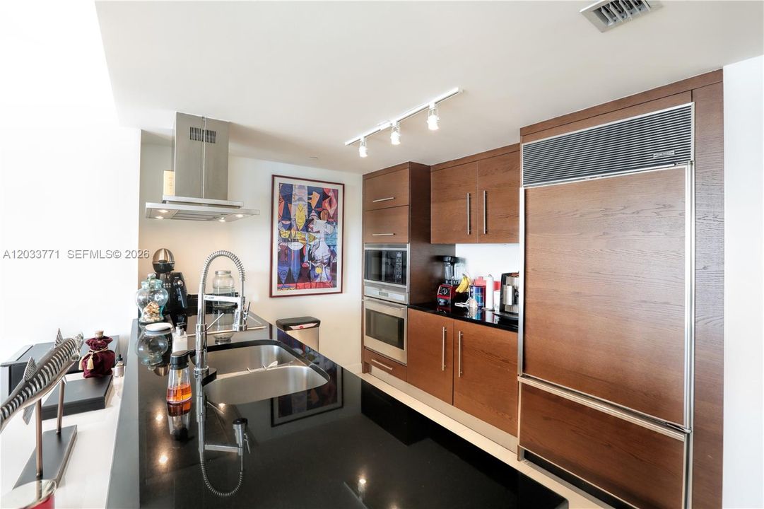 For Rent: $6,250 (2 beds, 2 baths, 1518 Square Feet)
