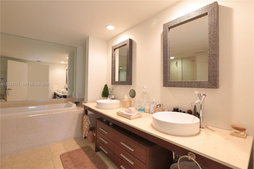 For Rent: $6,250 (2 beds, 2 baths, 1518 Square Feet)