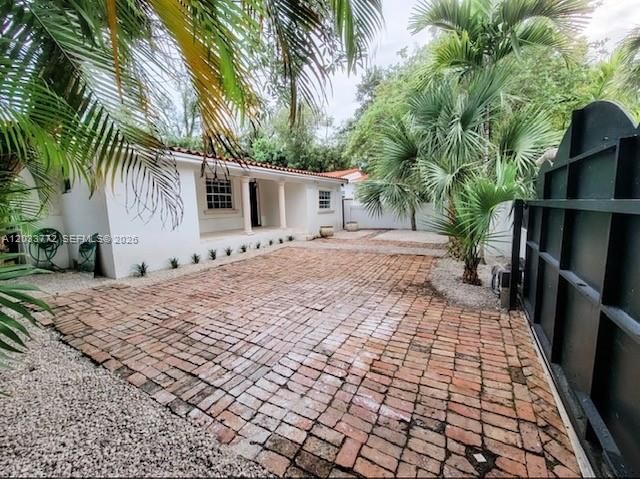 For Rent: $6,300 (4 beds, 3 baths, 1588 Square Feet)