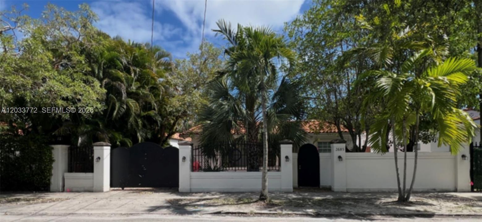 For Rent: $6,300 (4 beds, 3 baths, 1588 Square Feet)