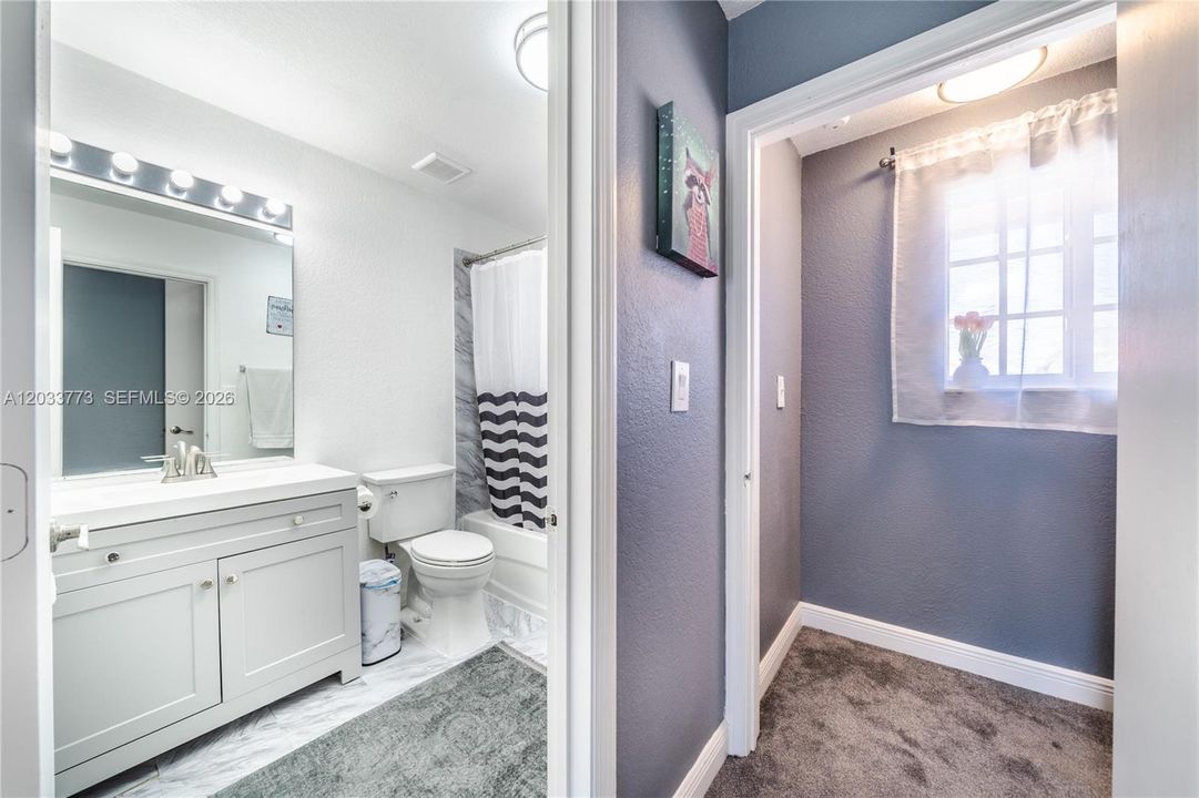 For Sale: $369,000 (3 beds, 2 baths, 1182 Square Feet)