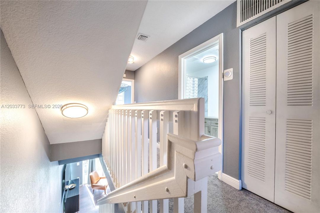 For Sale: $369,000 (3 beds, 2 baths, 1182 Square Feet)