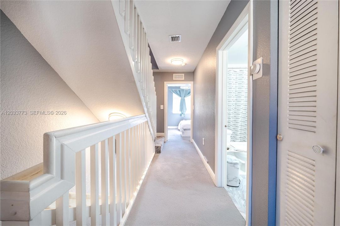 For Sale: $369,000 (3 beds, 2 baths, 1182 Square Feet)