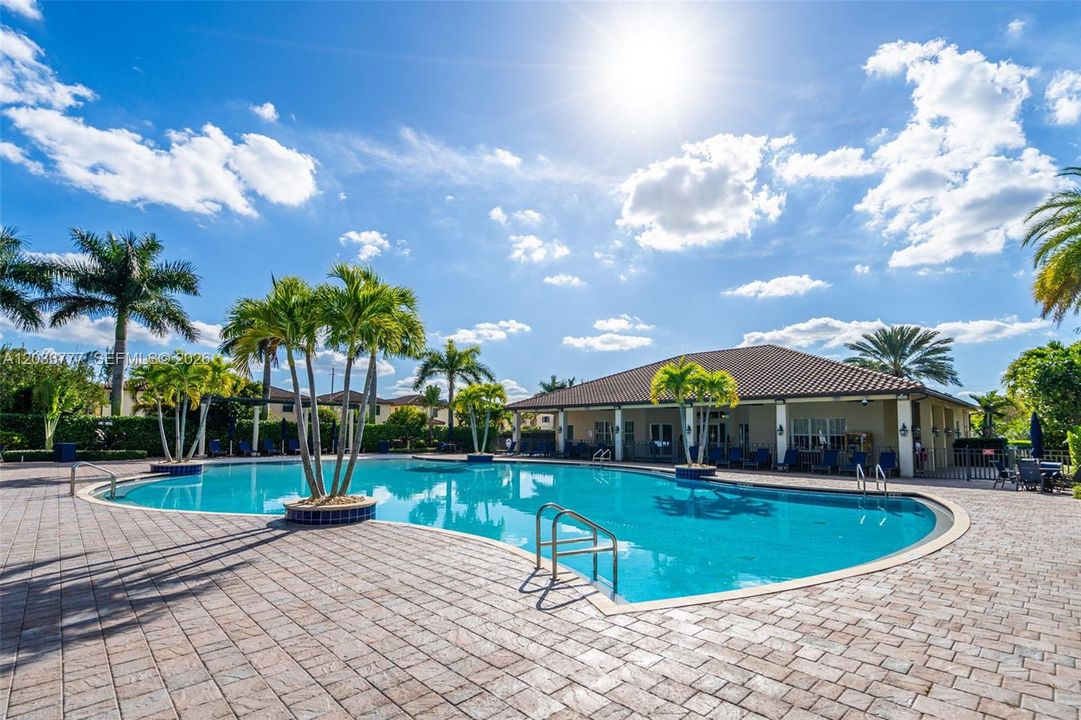 For Sale: $750,000 (4 beds, 3 baths, 2622 Square Feet)