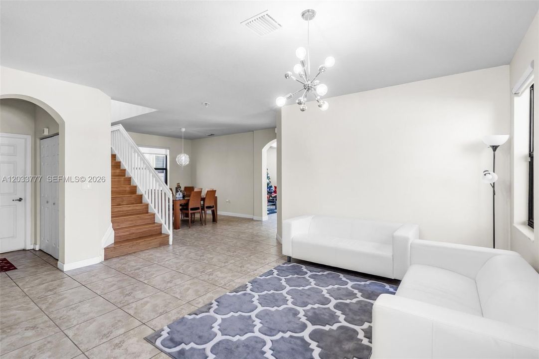 For Sale: $750,000 (4 beds, 3 baths, 2622 Square Feet)