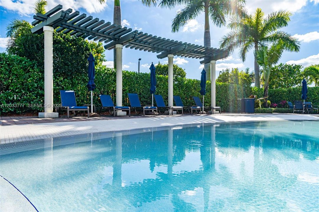 For Sale: $750,000 (4 beds, 3 baths, 2622 Square Feet)