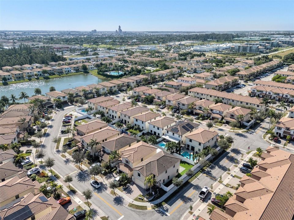 For Sale: $750,000 (4 beds, 3 baths, 2622 Square Feet)