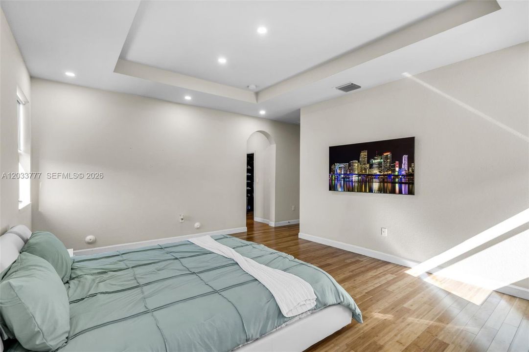 For Sale: $750,000 (4 beds, 3 baths, 2622 Square Feet)