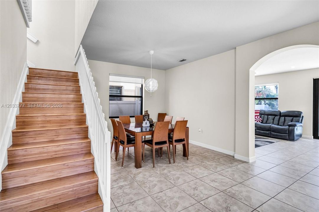 For Sale: $750,000 (4 beds, 3 baths, 2622 Square Feet)