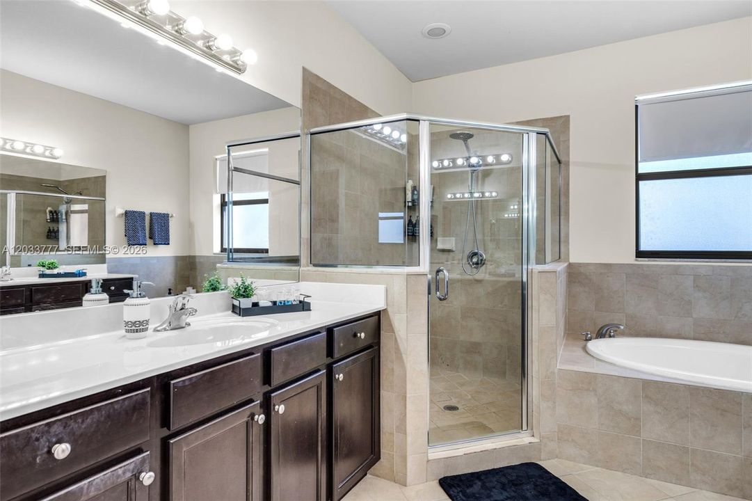 For Sale: $750,000 (4 beds, 3 baths, 2622 Square Feet)