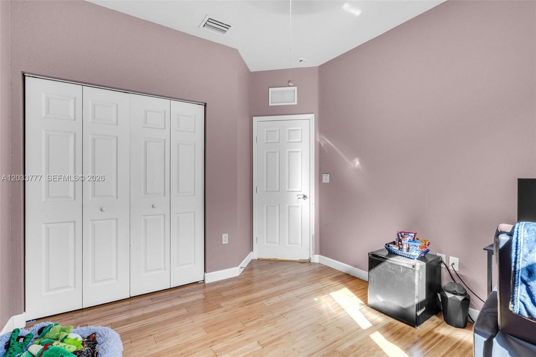For Sale: $750,000 (4 beds, 3 baths, 2622 Square Feet)