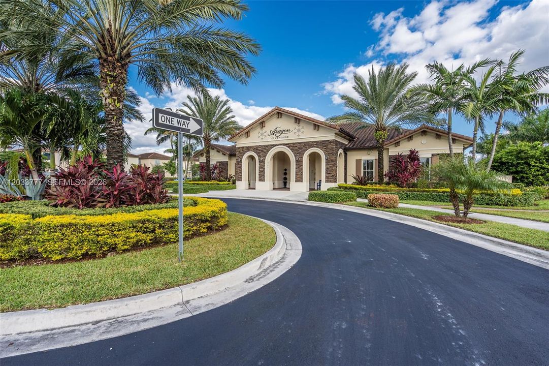 For Sale: $750,000 (4 beds, 3 baths, 2622 Square Feet)
