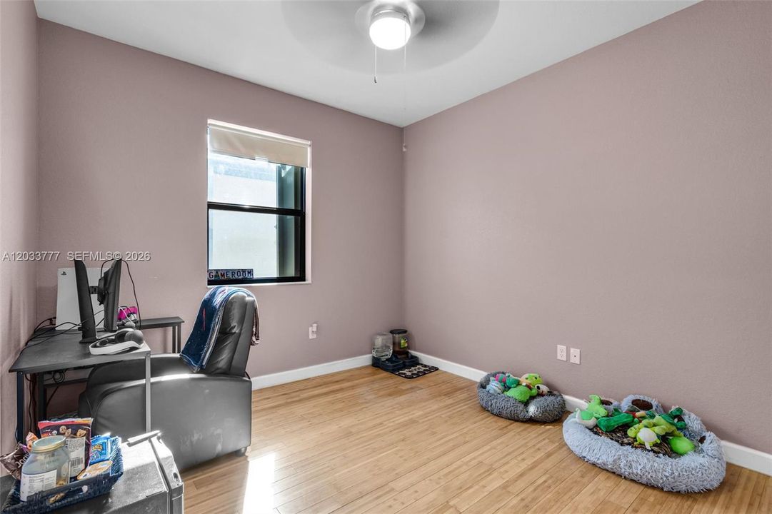 For Sale: $750,000 (4 beds, 3 baths, 2622 Square Feet)