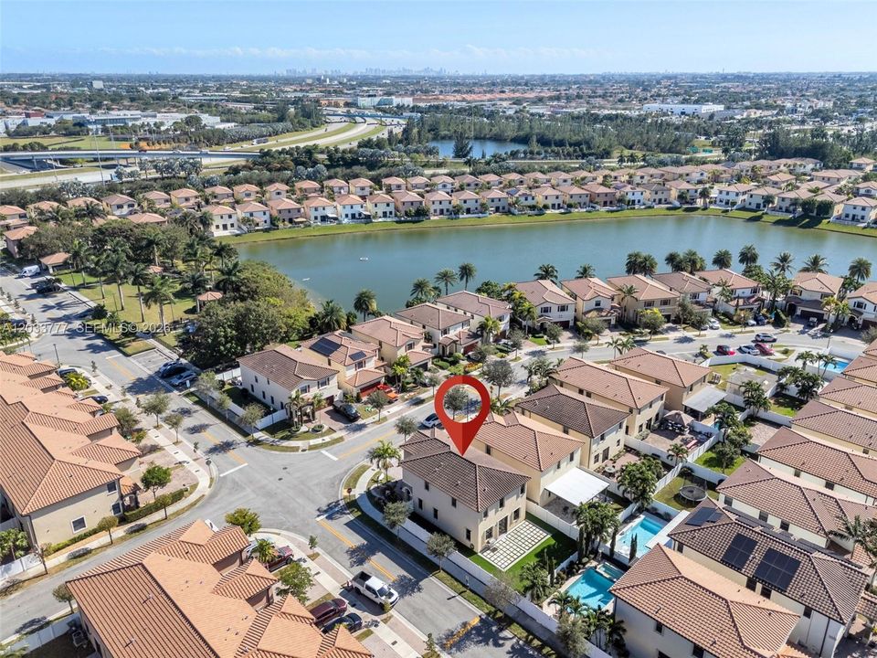For Sale: $750,000 (4 beds, 3 baths, 2622 Square Feet)