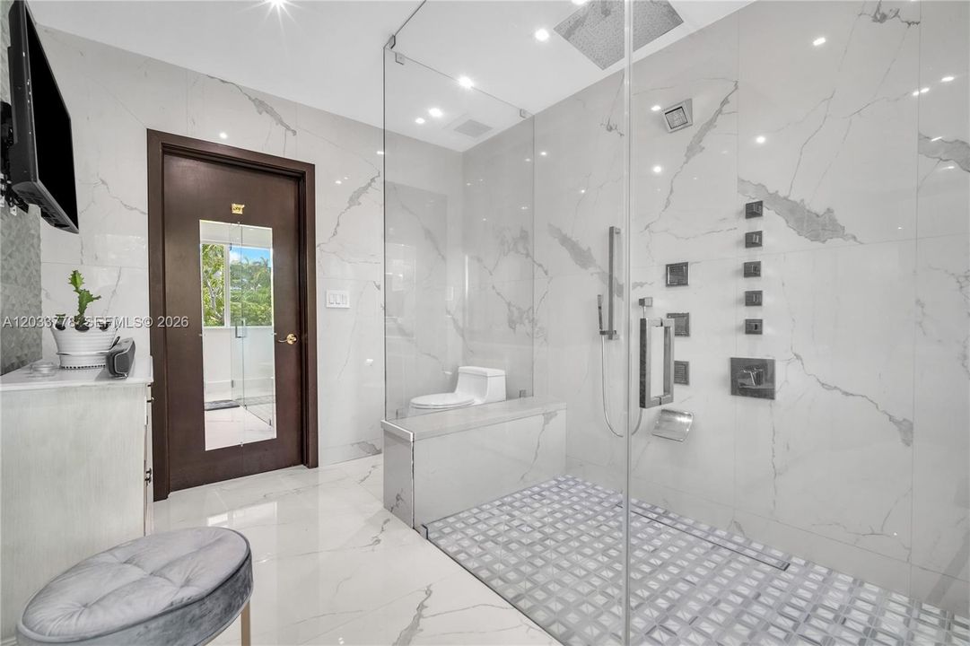 En Renta: $15,000 (3 camas, 2 baños, 3368 Pies cuadrados)