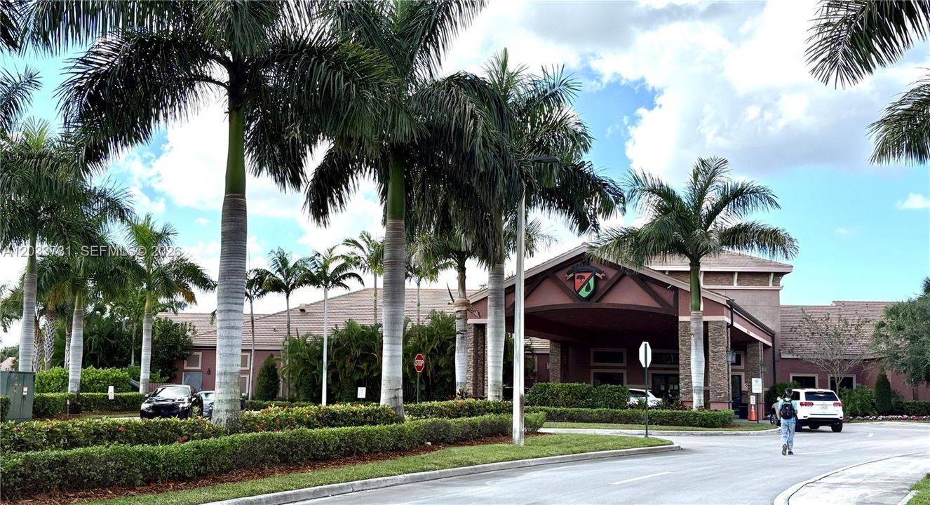 For Sale: $854,000 (5 beds, 3 baths, 2860 Square Feet)