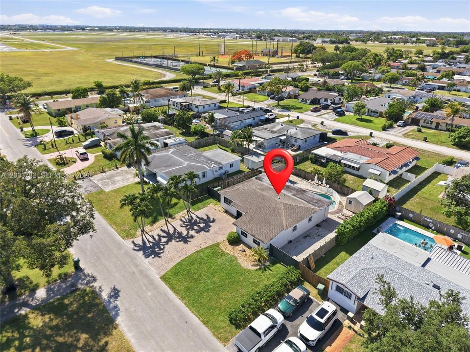 For Sale: $665,000 (4 beds, 2 baths, 1341 Square Feet)