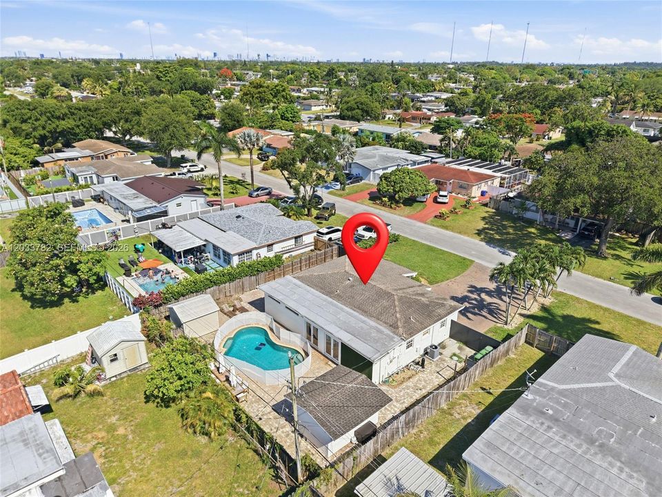 For Sale: $665,000 (4 beds, 2 baths, 1341 Square Feet)