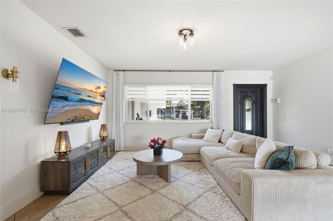 For Sale: $665,000 (4 beds, 2 baths, 1341 Square Feet)