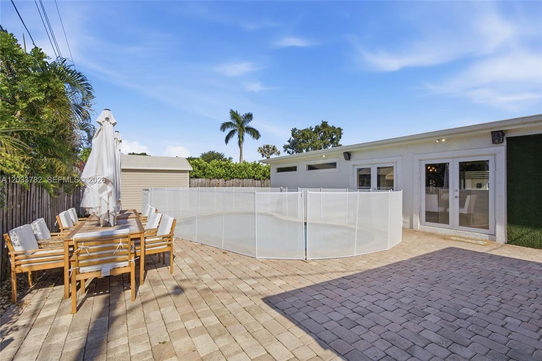 For Sale: $665,000 (4 beds, 2 baths, 1341 Square Feet)