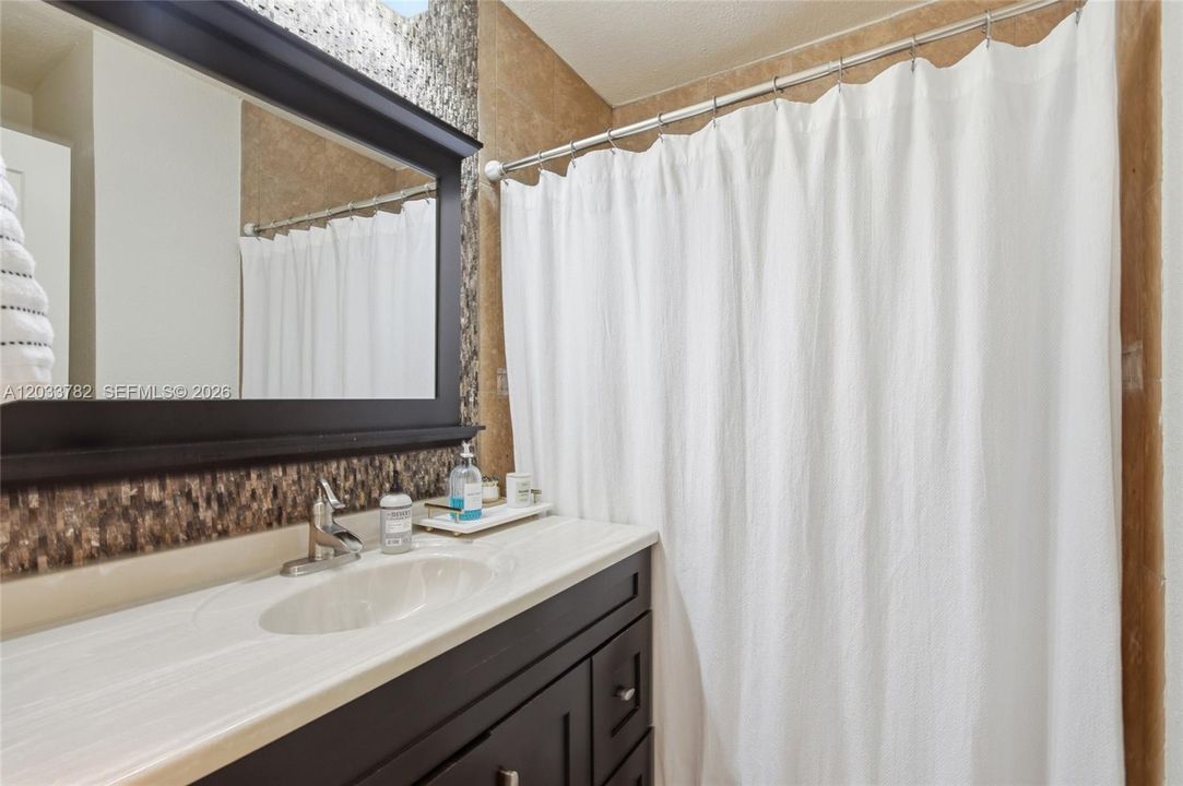 For Sale: $665,000 (4 beds, 2 baths, 1341 Square Feet)