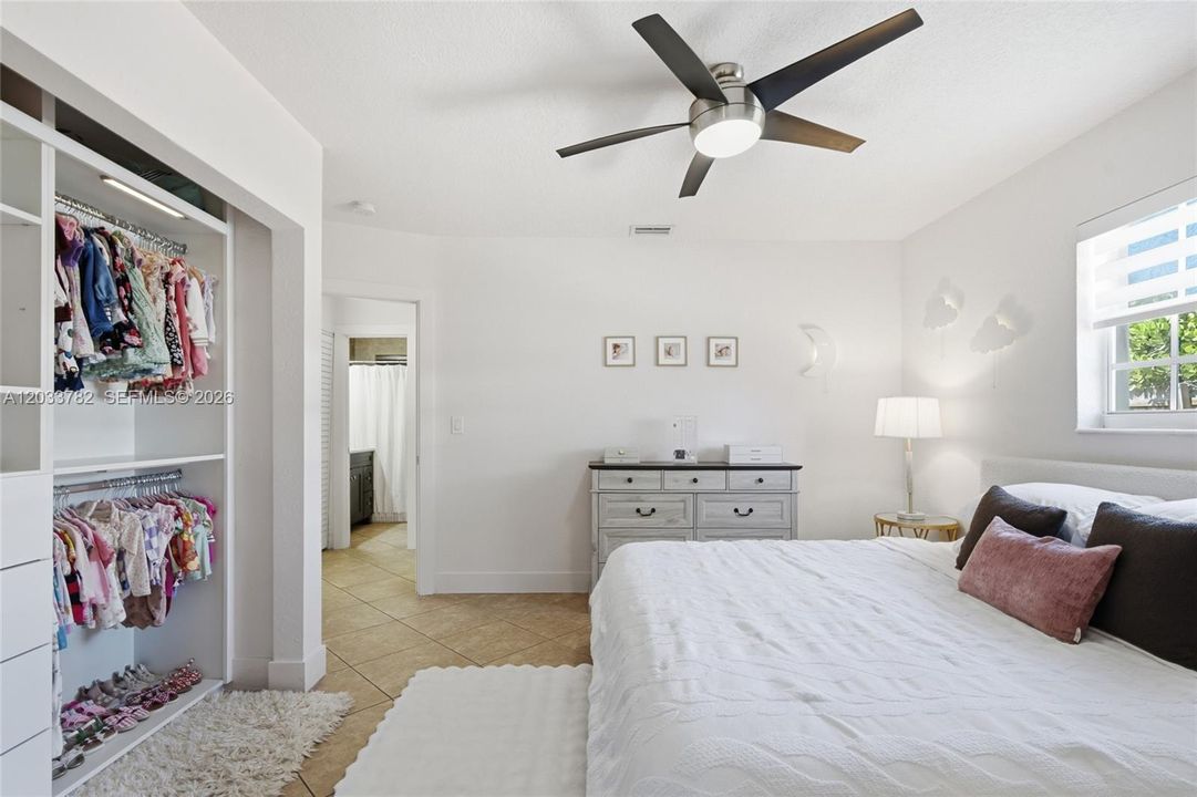For Sale: $665,000 (4 beds, 2 baths, 1341 Square Feet)