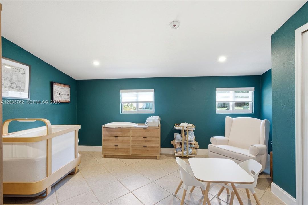 For Sale: $665,000 (4 beds, 2 baths, 1341 Square Feet)