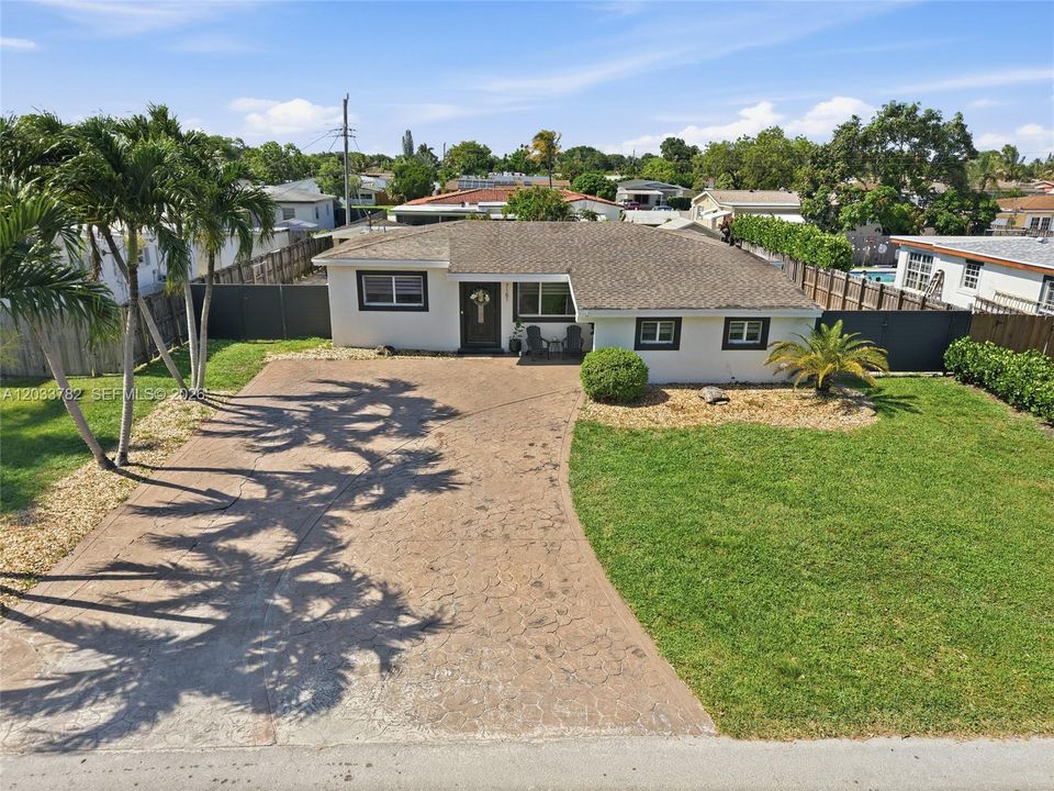 For Sale: $665,000 (4 beds, 2 baths, 1341 Square Feet)