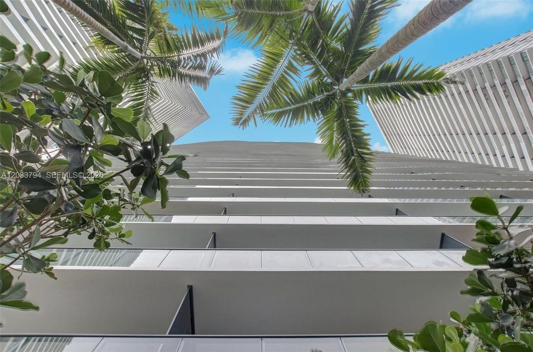 For Rent: $7,500 (2 beds, 2 baths, 1088 Square Feet)