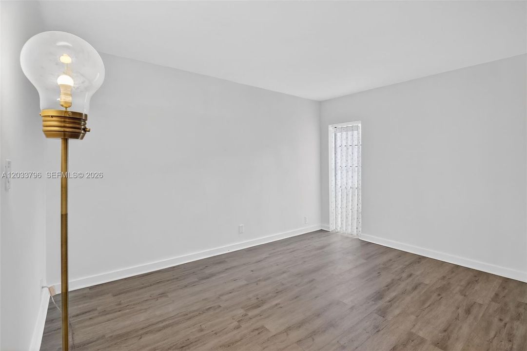 For Rent: $3,500 (4 beds, 2 baths, 2170 Square Feet)