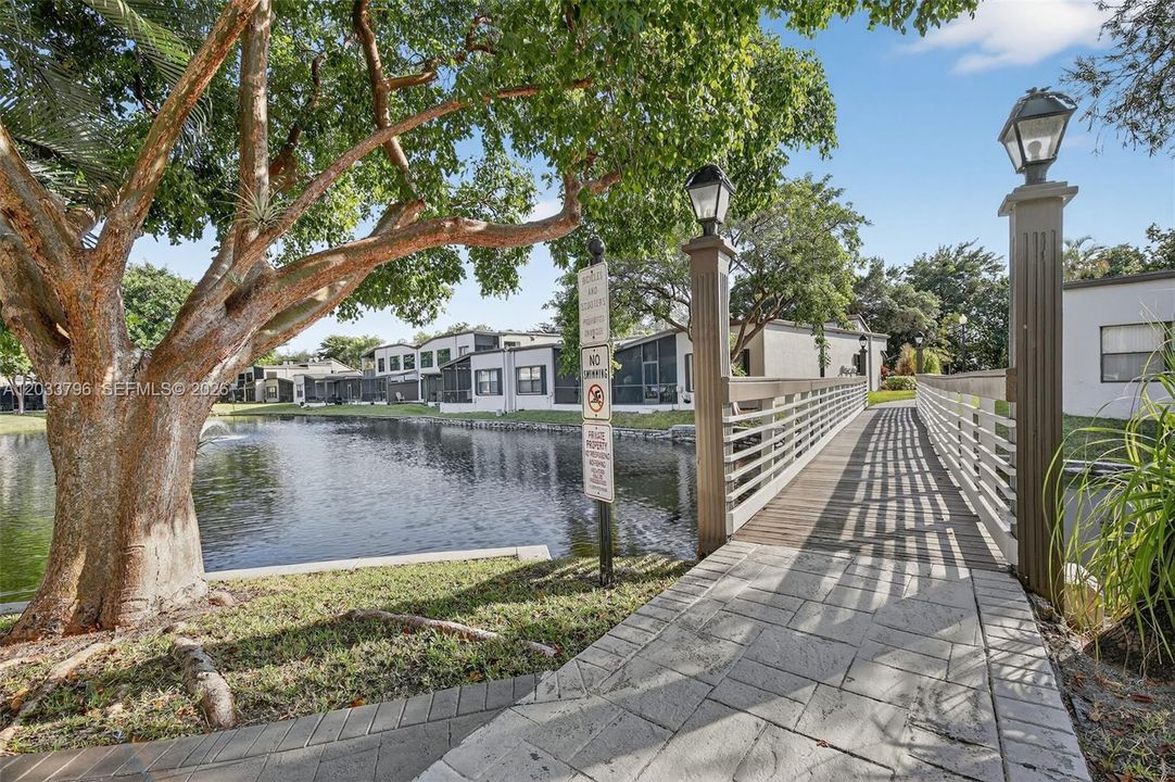 For Rent: $3,500 (4 beds, 2 baths, 2170 Square Feet)