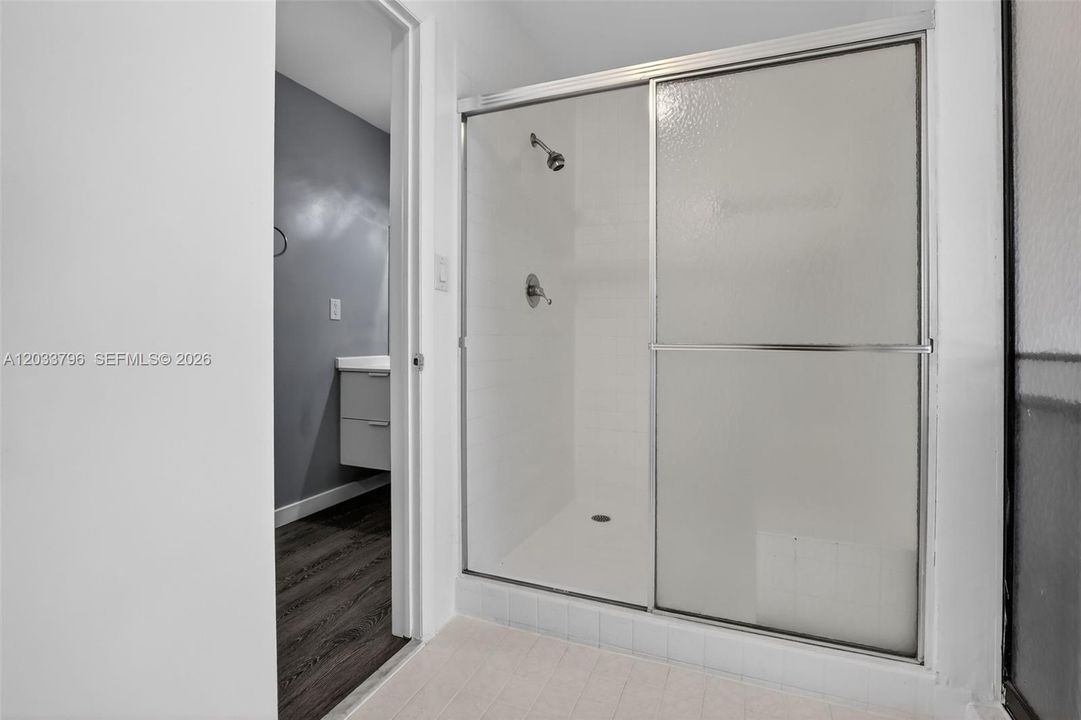 For Rent: $3,500 (4 beds, 2 baths, 2170 Square Feet)