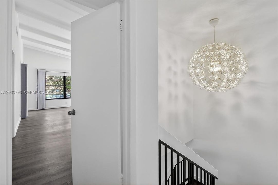 For Rent: $3,500 (4 beds, 2 baths, 2170 Square Feet)