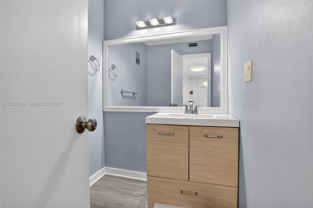 For Rent: $3,500 (4 beds, 2 baths, 2170 Square Feet)