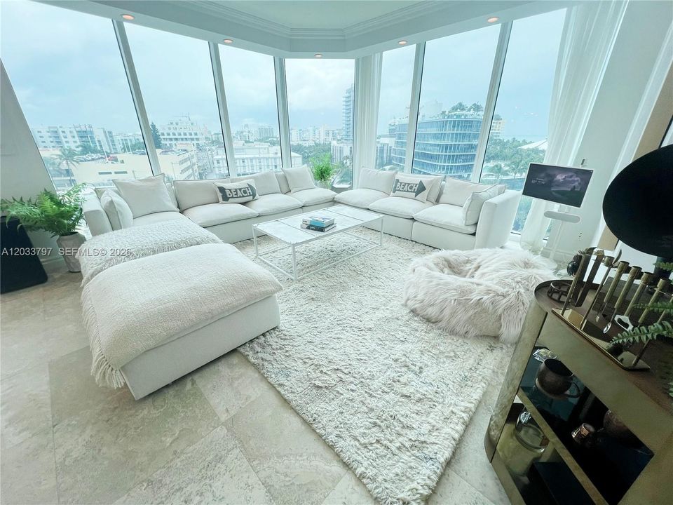 For Rent: $13,500 (3 beds, 2 baths, 2340 Square Feet)