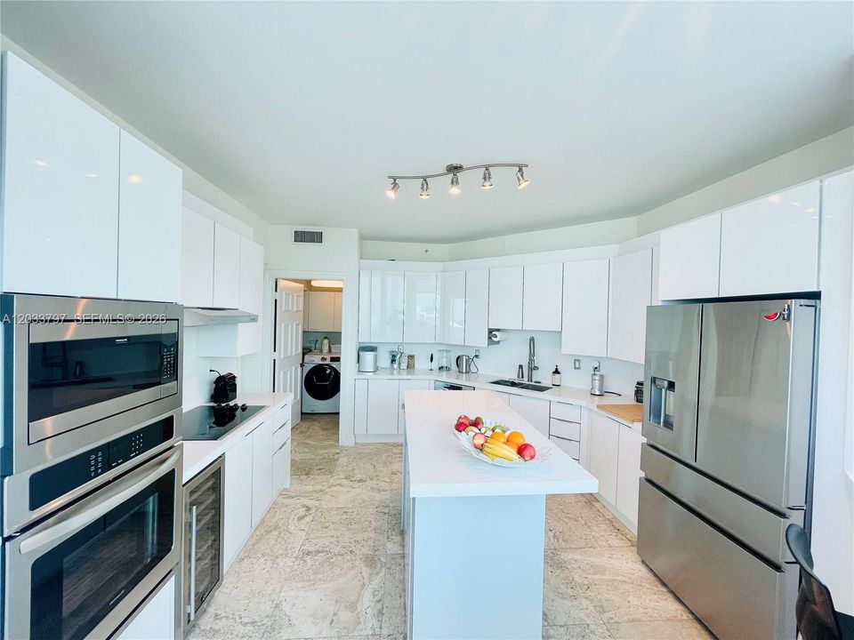 For Rent: $13,500 (3 beds, 2 baths, 2340 Square Feet)