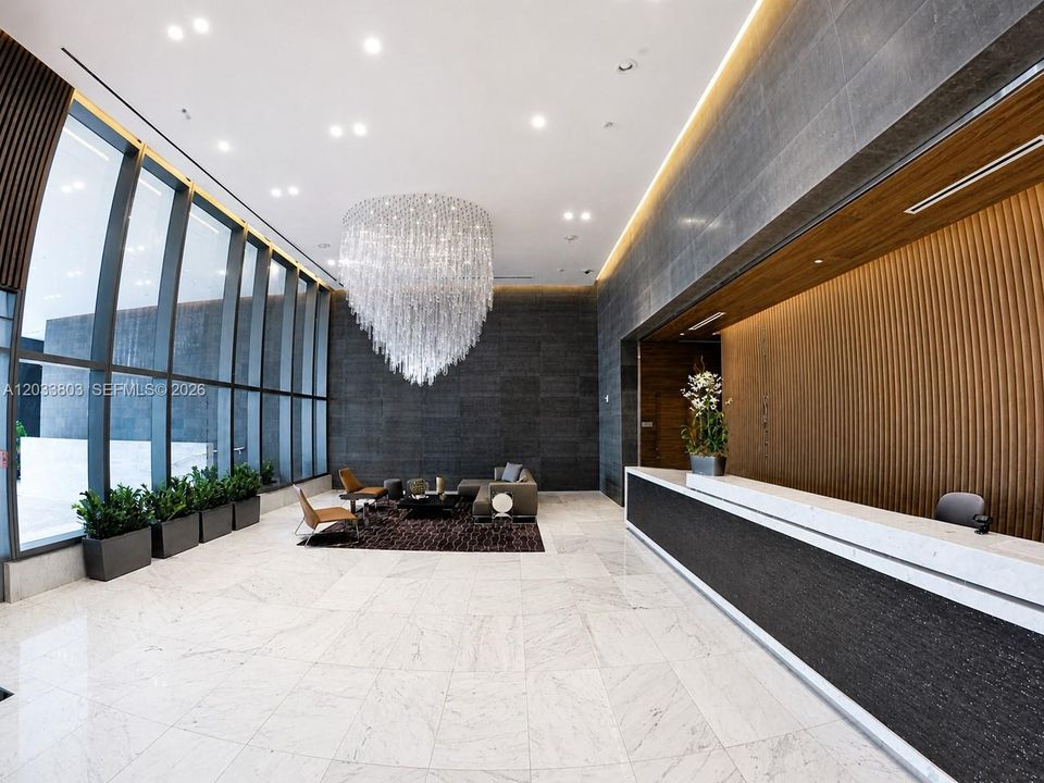 For Sale: $759,000 (1 beds, 1 baths, 887 Square Feet)