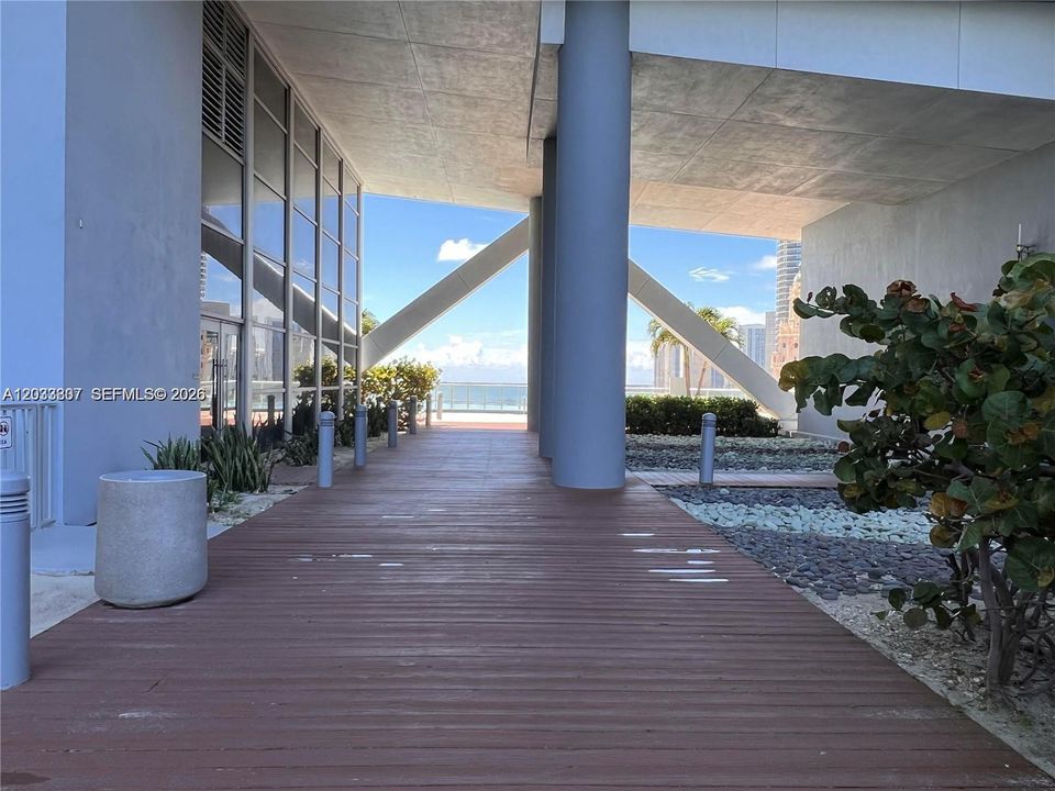 For Rent: $5,400 (2 beds, 2 baths, 1315 Square Feet)