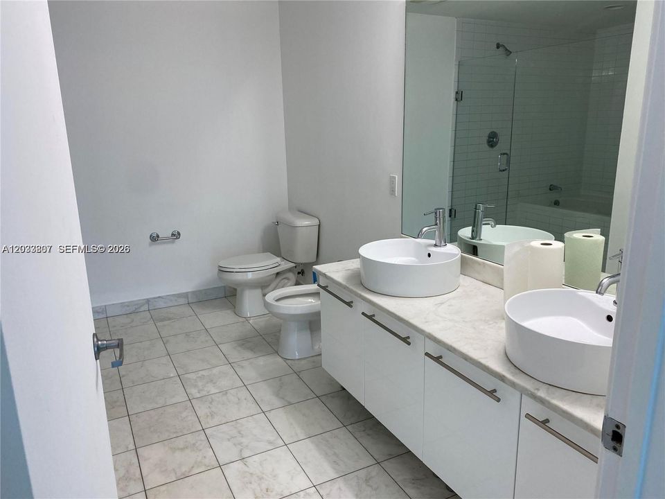 For Rent: $5,400 (2 beds, 2 baths, 1315 Square Feet)