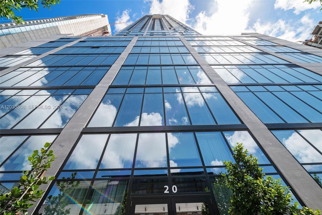 В аренду: $2,900 (0 спален, 1 ванн, 375 Квадратных фут)